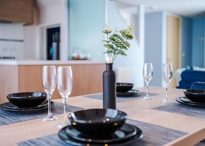 Luxury City Stay Coop Live & Etihad With Free Parking
