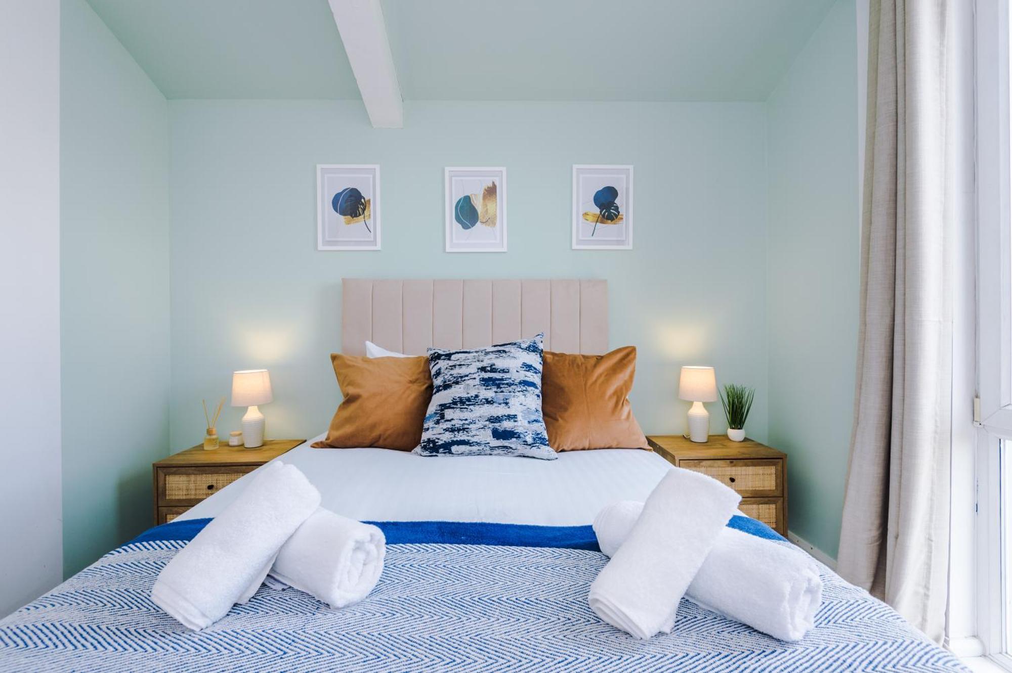 Luxury Coop Live & Etihad With Free Parking Holiday home